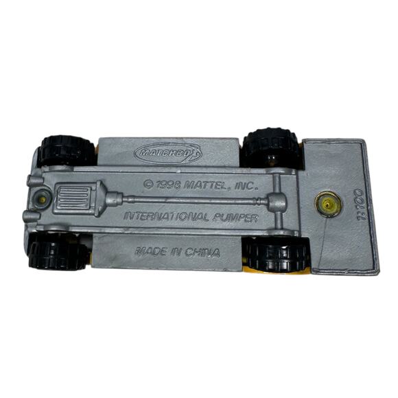 Vintage 1998 Mattel Matchbox International Pumper Rescue Truck 1/100 Scale - Picture 7 of 10